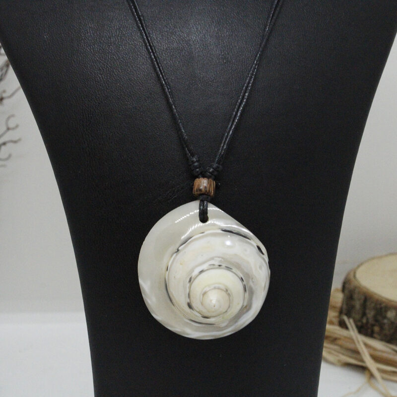 Beyaz Turbo Kabuk Kolye - KBKKOL1 Vitrin