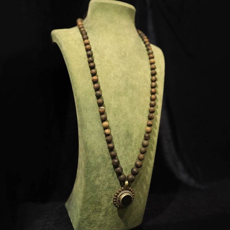 1KOL021 - 10mm Tibet Akiği Düğümlü Kolye (1)