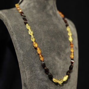 Kehribar Yetişkin Kolyesi 60KOLY027