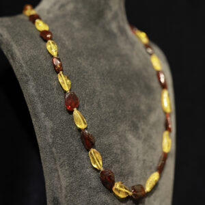 Kehribar Yetişkin Kolyesi 60KOLY032