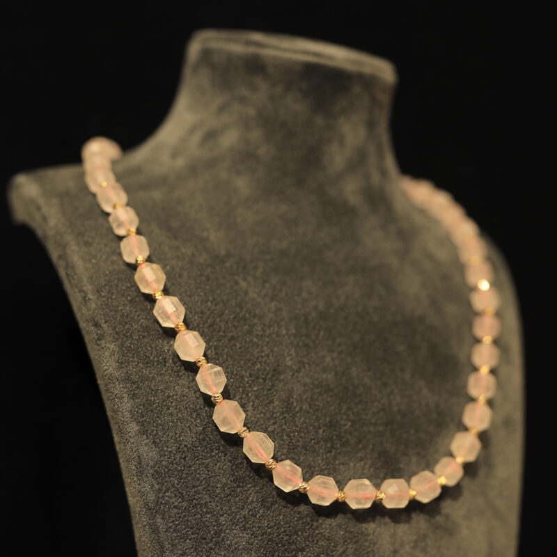 21KOL04 8mm Pembe Kuvars Köşeli Kesim Kolye (1)