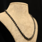 83KOL05 Siyah İnci Kolye (1)